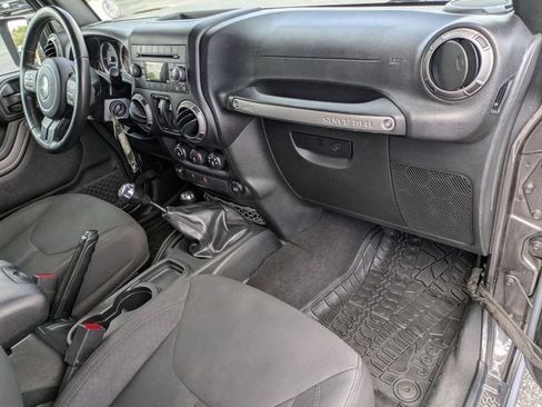 Certified 2018 Jeep Wrangler Sport AWD/4WD image 27