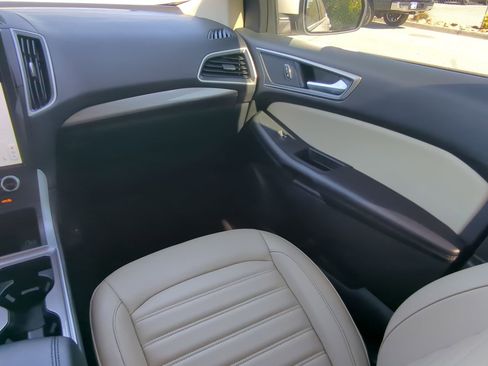 Certified 2024 Ford Edge SEL w/ Convenience Package image 15