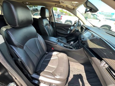 Used 2018 Buick Envision Premium AWD/4WD image 29