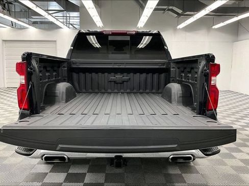 Used 2024 Chevrolet Silverado 1500 LTZ w/ LTZ Premium Package AWD/4WD image 32