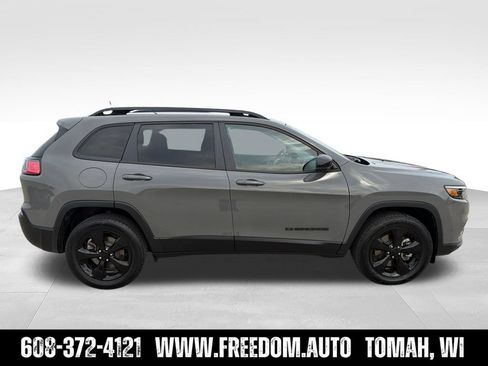 Used 2023 Jeep Cherokee Altitude Lux AWD/4WD image 9