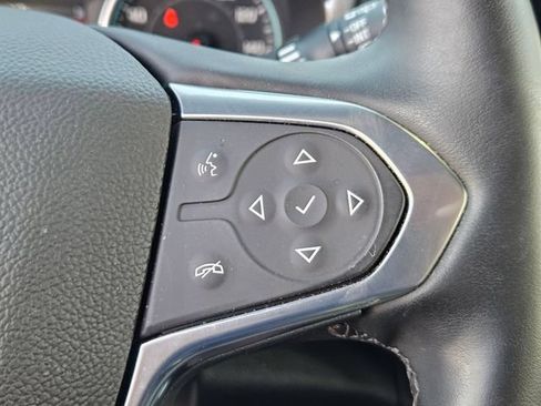 Used 2024 Chevrolet Traverse RS FWD image 12