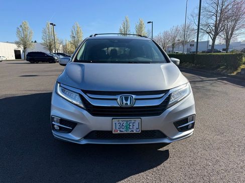Used 2018 Honda Odyssey Elite image 2