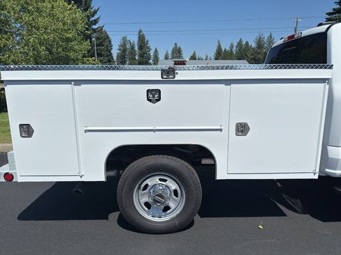 New 2025 Ford F350 XL w/ XL Chrome Package image 8