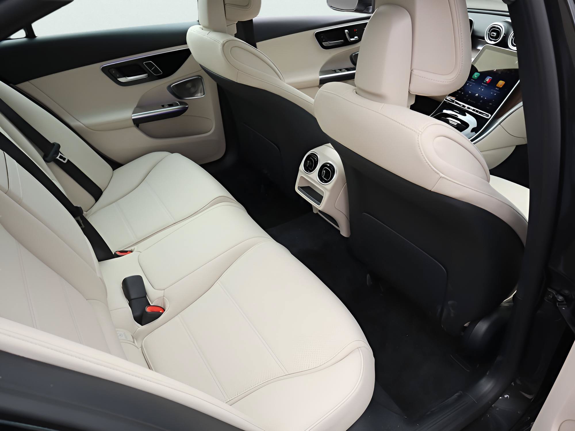 Certified 2026 Mercedes-Benz C 300 4MATIC Sedan image 17