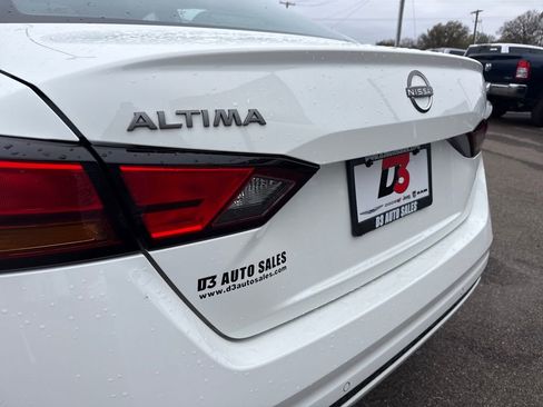 Used 2024 Nissan Altima 2.5 S image 17