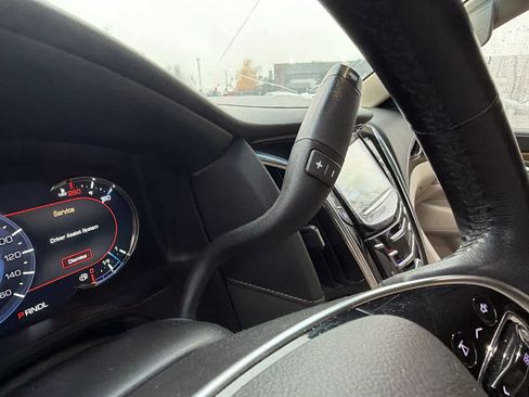 Used 2019 Cadillac Escalade ESV Premium Luxury image 12