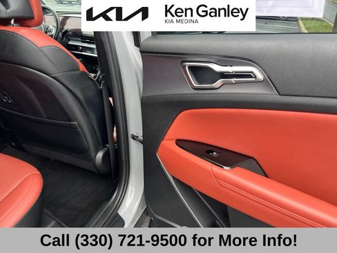 Certified 2023 Kia Sportage SX AWD/4WD image 52