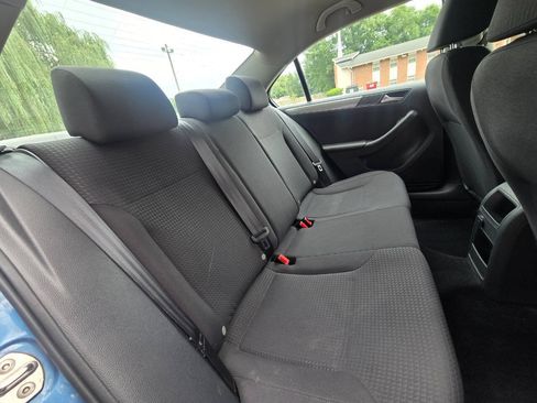 Used 2015 Volkswagen Jetta SE FWD image 30