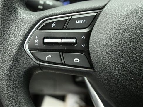 Used 2019 Hyundai Santa Fe SE image 12