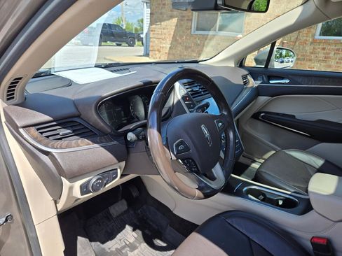 Used 2017 Lincoln MKC Reserve AWD/4WD image 19