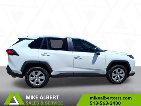 Used 2023 Toyota RAV4 LE AWD/4WD image 8