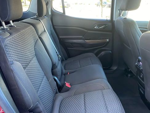 Used 2019 GMC Acadia SLE FWD image 14