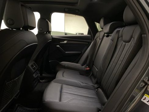 Used 2023 Audi Q5 2.0T Premium image 19