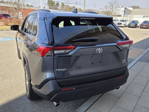 Used 2025 Toyota RAV4 LE image 10