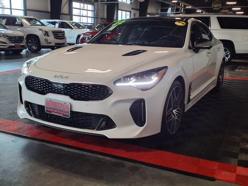 Used 2022 Kia Stinger GT2 RWD image 4