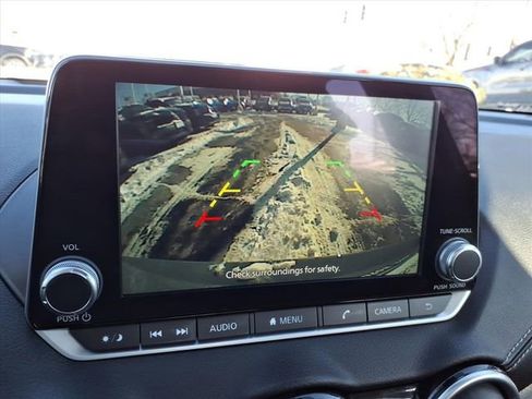 Certified 2025 Nissan Sentra SV image 21