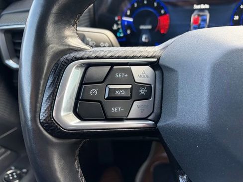 Used 2025 Ford Mustang Premium RWD image 30