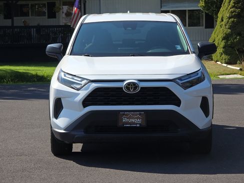 Used 2023 Toyota RAV4 LE image 10