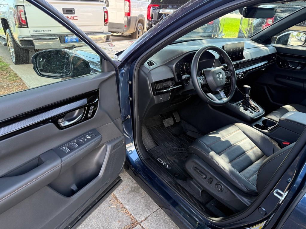 Certified 2026 Honda CR-V Sport Touring image 13
