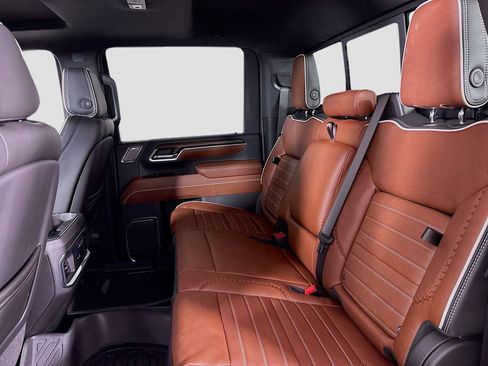 Used 2026 GMC Sierra 3500 Denali Ultimate image 27