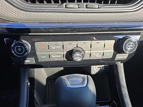 New 2026 Jeep Compass Limited image 29