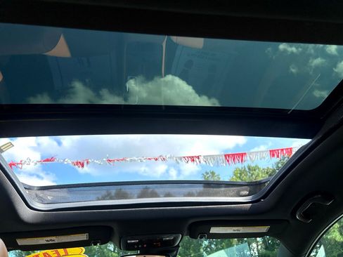 Used 2017 Buick LaCrosse Premium w/ Driver Confidence Package #2 image 26