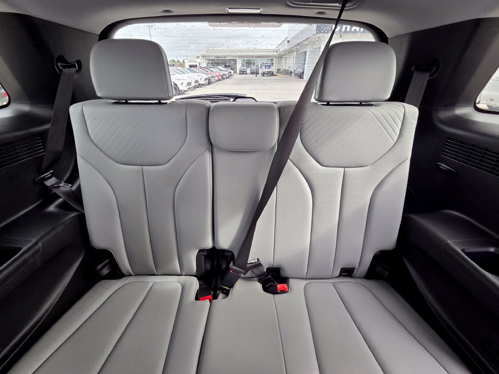 Used 2025 Hyundai Palisade SEL AWD/4WD image 26