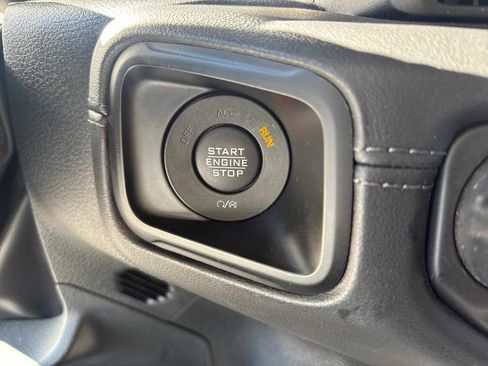 Used 2024 Jeep Wrangler Unlimited Rubicon image 17