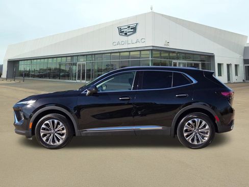 Used 2025 Buick Envision Preferred AWD/4WD image 3