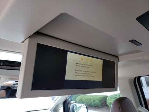 Used 2019 Toyota Sienna Limited Premium image 12