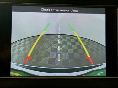 Used 2018 Jeep Grand Cherokee Limited image 19