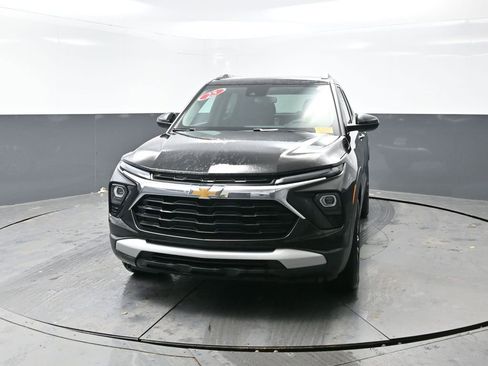 Used 2025 Chevrolet TrailBlazer LT w/ Driver Confidence Package image 6