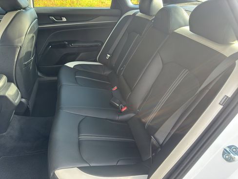 Used 2025 Kia K5 GT-Line w/ GT-Line Premium Package image 11