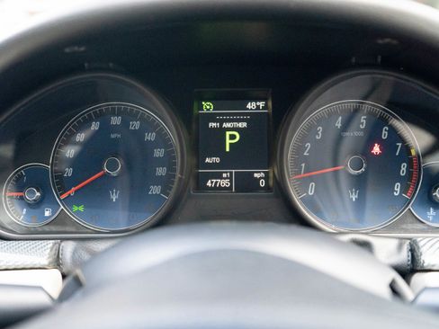 Used 2016 Maserati GranTurismo Sport image 16