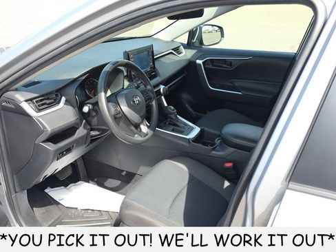 Used 2022 Toyota RAV4 LE FWD image 22