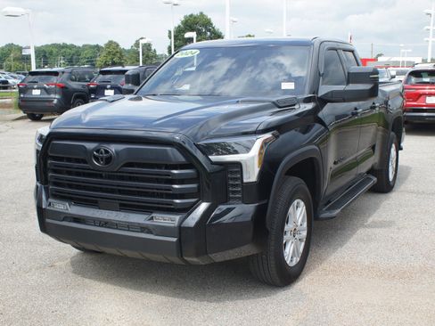 Used 2024 Toyota Tundra SR5 w/ SR5 Premium Package AWD/4WD image 2