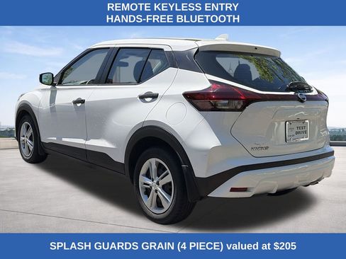 Used 2021 Nissan Kicks S image 3