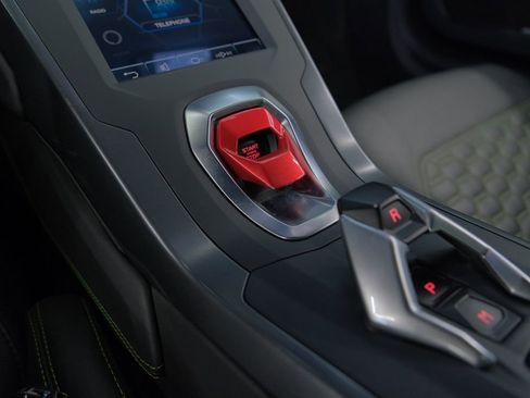 Used 2021 Lamborghini Huracan EVO RWD image 46
