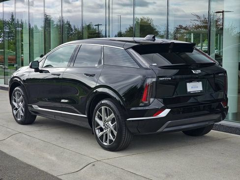New 2026 Cadillac Optiq Luxury 2 AWD/4WD image 3