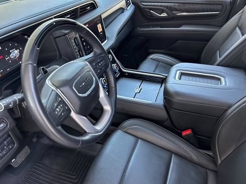 Used 2024 GMC Yukon XL Denali w/ Advanced Technology Package AWD/4WD image 9