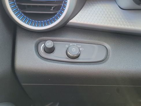 Used 2024 Chevrolet Trax LS w/ Driver Confidence Package image 16