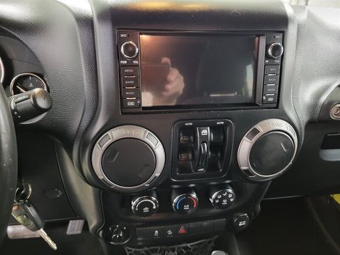 Used 2016 Jeep Wrangler Unlimited Sport w/ Quick Order Package 24S AWD/4WD image 32