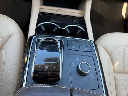 Used 2017 Mercedes-Benz GLS 450 4MATIC image 18