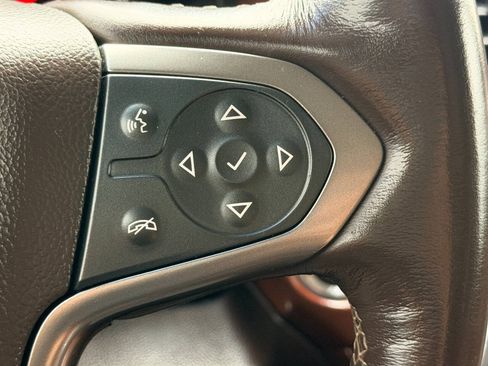 Used 2018 Chevrolet Suburban Premier AWD/4WD image 39