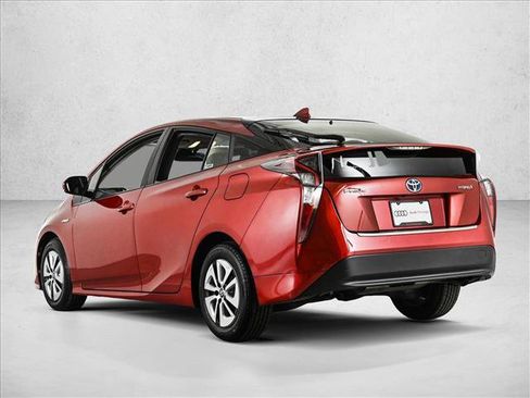 Used 2016 Toyota Prius Four w/ Advanced Technology Package FWD image 9