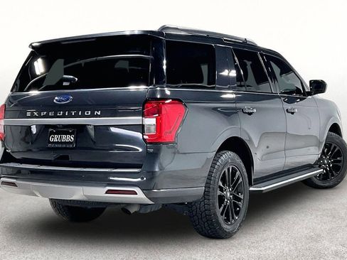 Used 2022 Ford Expedition XLT RWD image 2