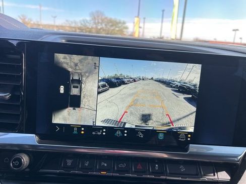 Used 2025 Chevrolet Silverado 2500 High Country w/ Technology Package image 22