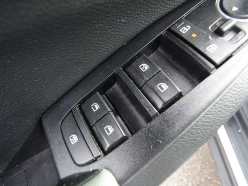 Used 2024 Kia Seltos SX w/ SX Sunroof Package image 18