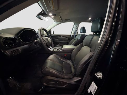 Used 2025 Honda Pilot EX-L image 13